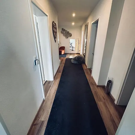 Haus In Laupheim - 6 Personen - Whirlpool - Garten - 3 Burgrieden