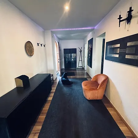 Haus In Laupheim - 6 Personen - Whirlpool - Garten - 3 ヴィラ